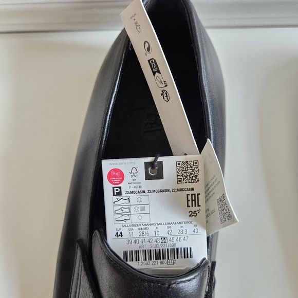 New Zara Men\'s Classic 100% Leather Black Slip-On Loafers 11 US/44 EU NWT